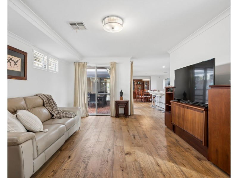 9B Senna Close, Coogee WA 6166
