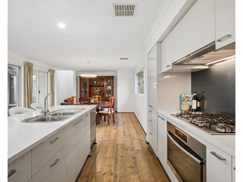 9B Senna Close, Coogee WA 6166