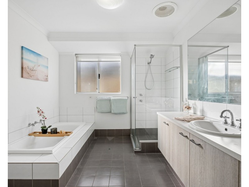 9B Senna Close, Coogee WA 6166