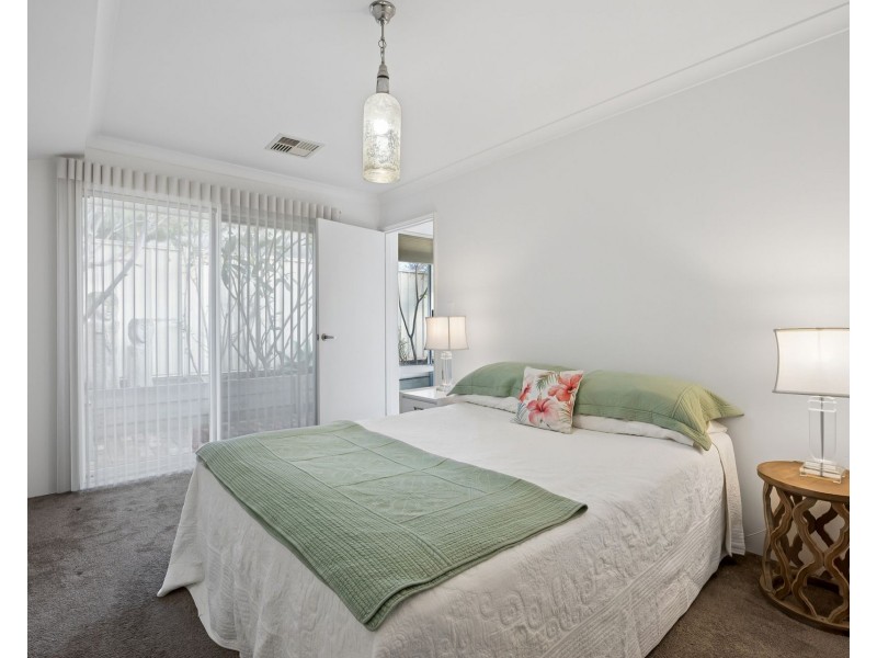 9B Senna Close, Coogee WA 6166