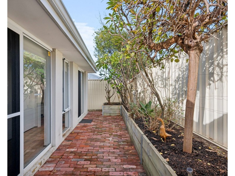 9B Senna Close, Coogee WA 6166
