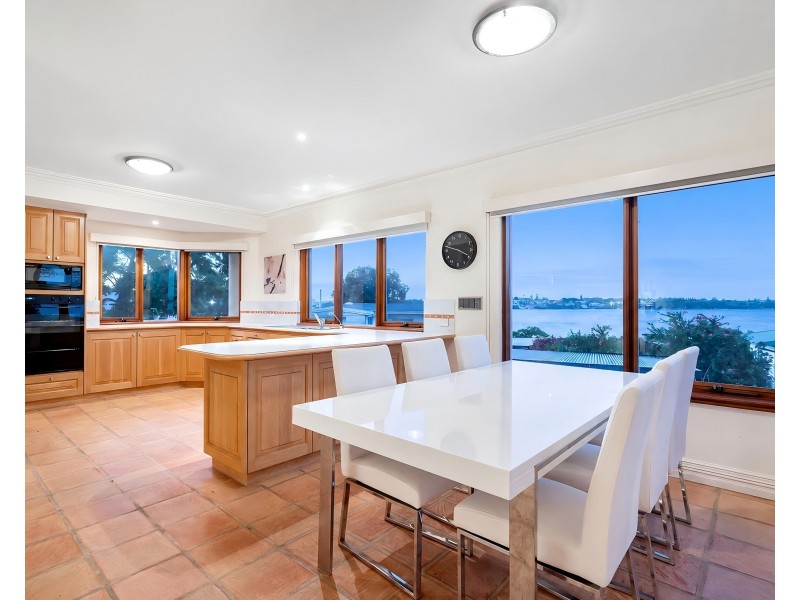 6 Moreing Road, Attadale WA 6156
