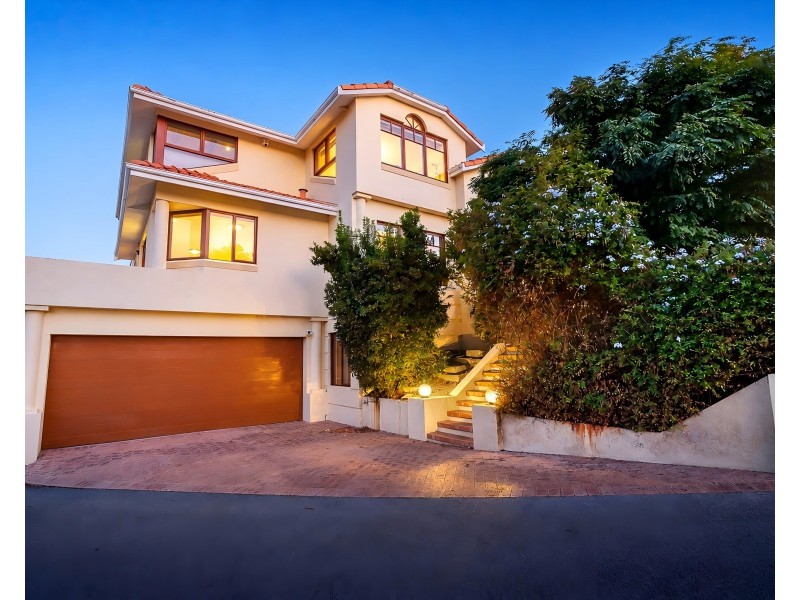 6 Moreing Road, Attadale WA 6156