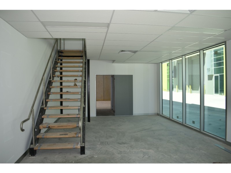 1/22 Corporate Drive, Cranbourne West VIC 3977