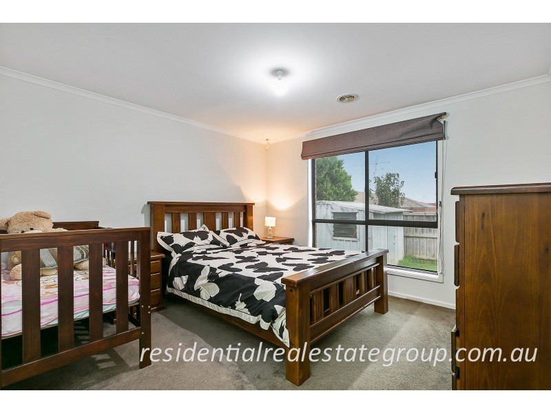 5 Lily Place, Cranbourne VIC 3977