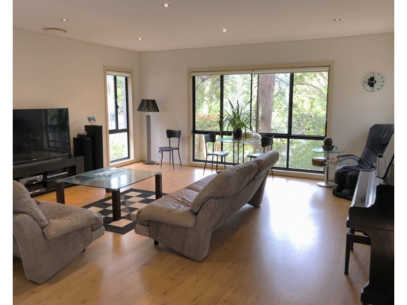 2B Pembroke Avenue, Turramurra NSW 2074