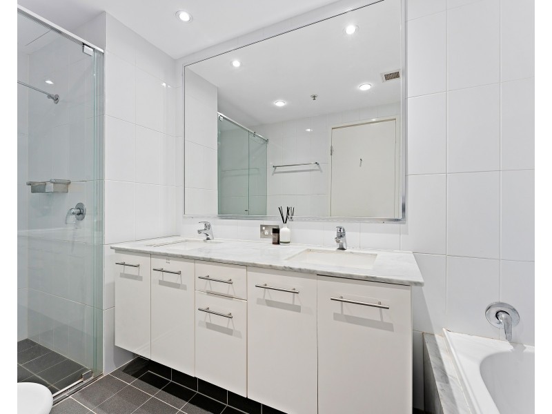 2202/11 Railway Street, Chatswood NSW 2067