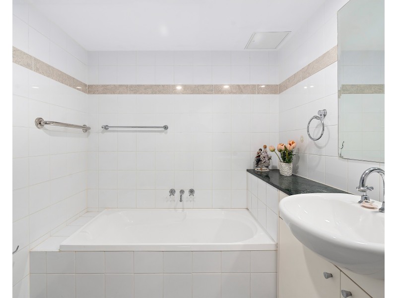 301/2A Help Street, Chatswood NSW 2067