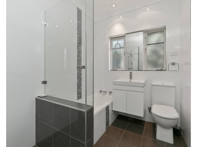 2/182 Pacific Highway, Roseville NSW 2069