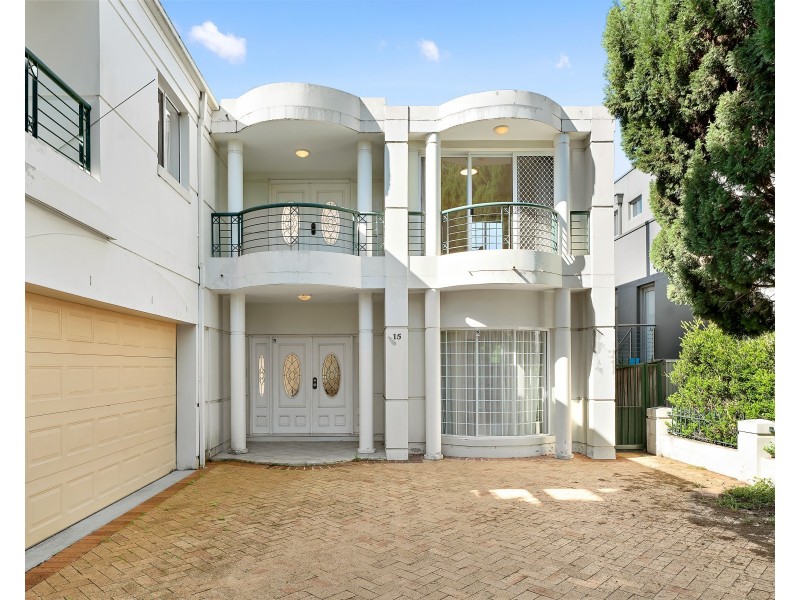 15 Chatswood Avenue, Chatswood NSW 2067