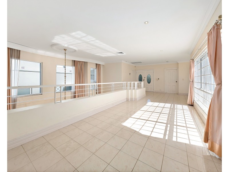 15 Chatswood Avenue, Chatswood NSW 2067