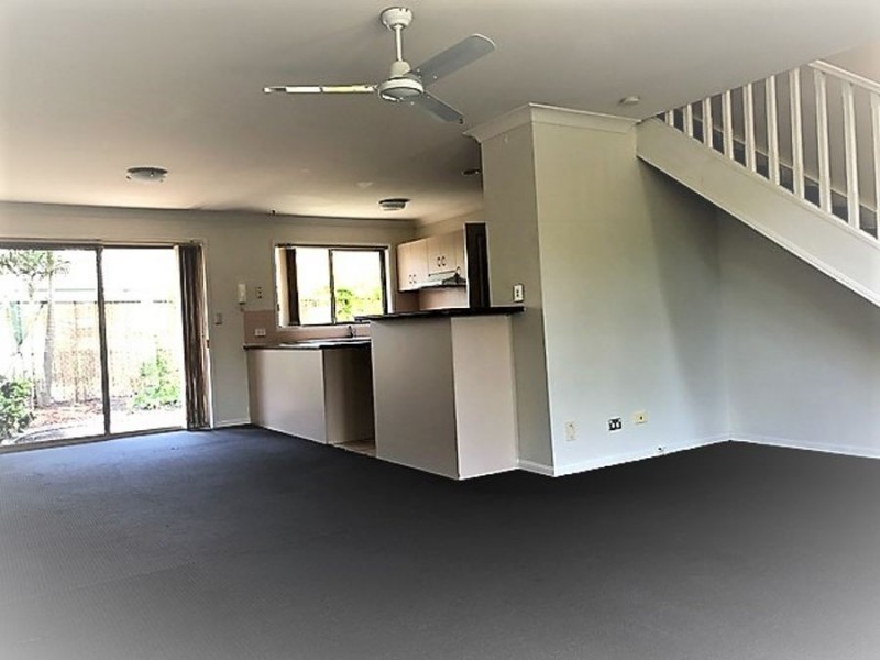 31/4 Koala Town Road, Upper Coomera QLD 4209