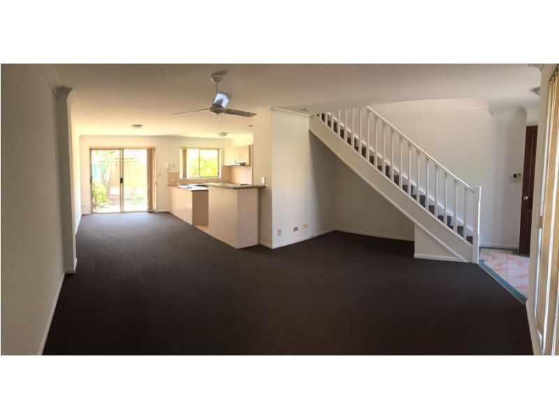 31/4 Koala Town Road, Upper Coomera QLD 4209