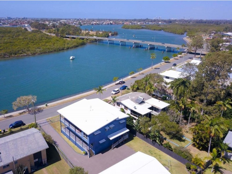 40 Boykambil Esplanade, Hope Island QLD 4212