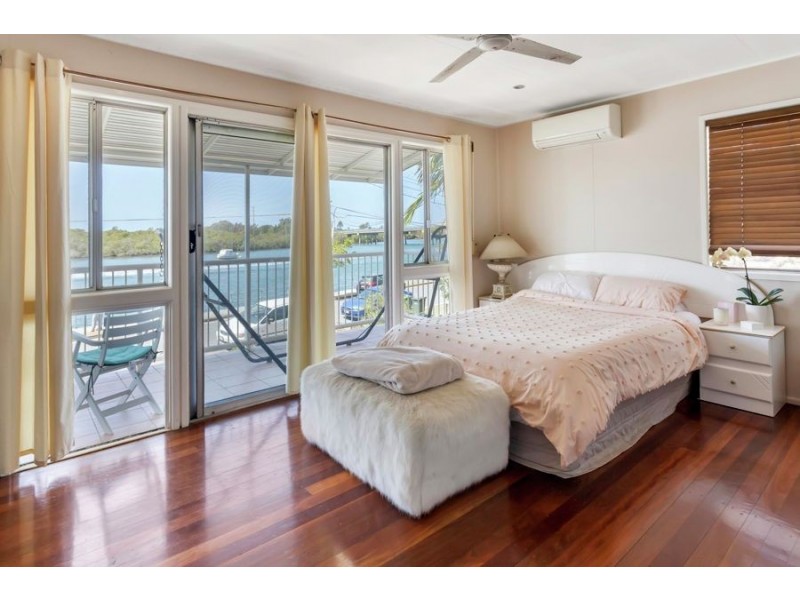 40 Boykambil Esplanade, Hope Island QLD 4212