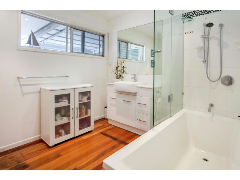 40 Boykambil Esplanade, Hope Island QLD 4212