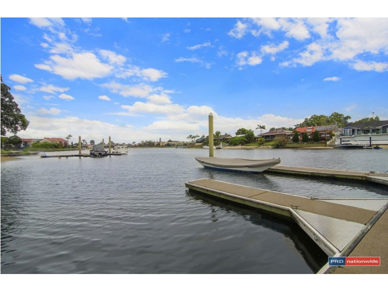 56 Hooker Boulevard, Mermaid Waters QLD 4218