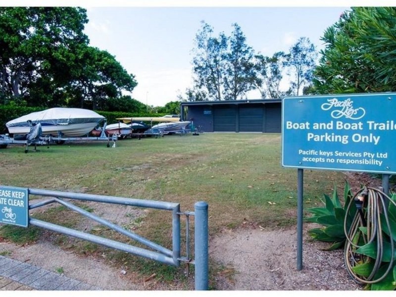 56 Hooker Boulevard, Mermaid Waters QLD 4218