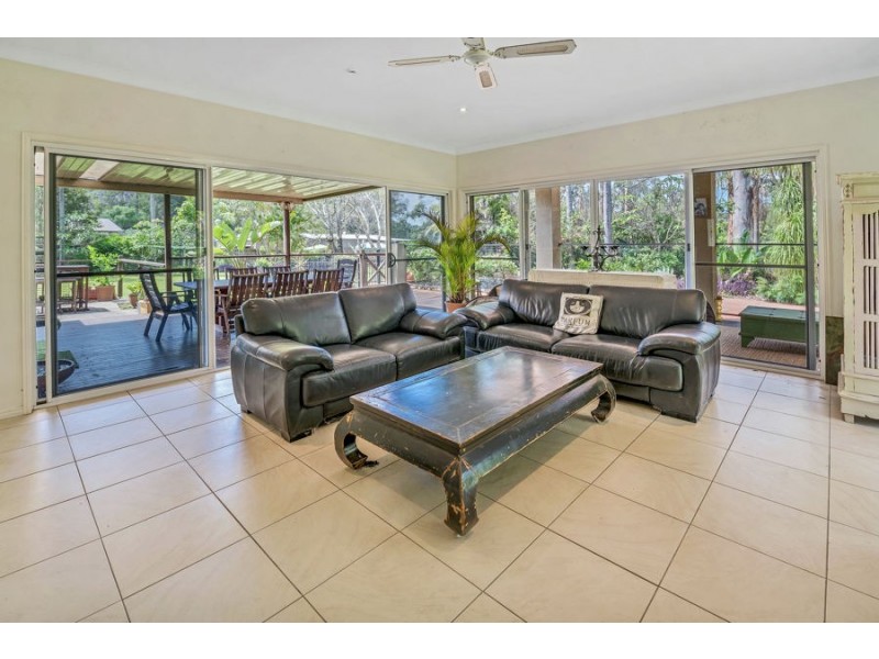 1 Oberon Way, Oxenford QLD 4210