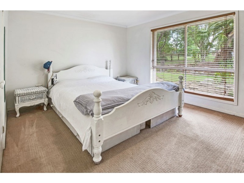 1 Oberon Way, Oxenford QLD 4210