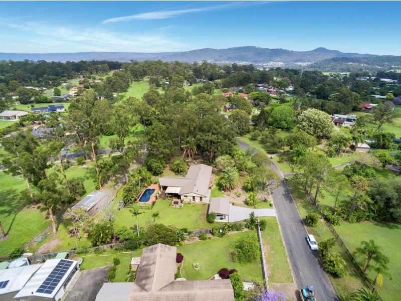 1 Oberon Way, Oxenford QLD 4210