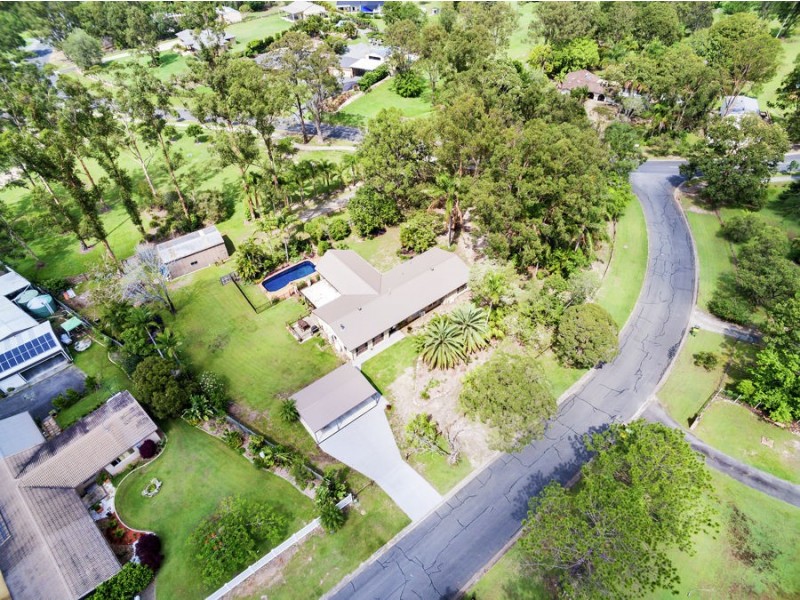 1 Oberon Way, Oxenford QLD 4210
