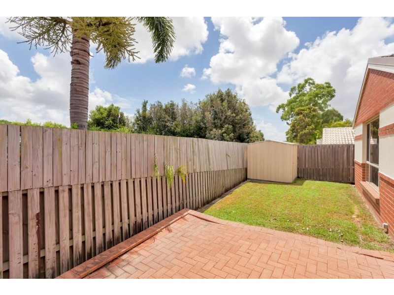 15 Mapia Rise, Pacific Pines QLD 4211