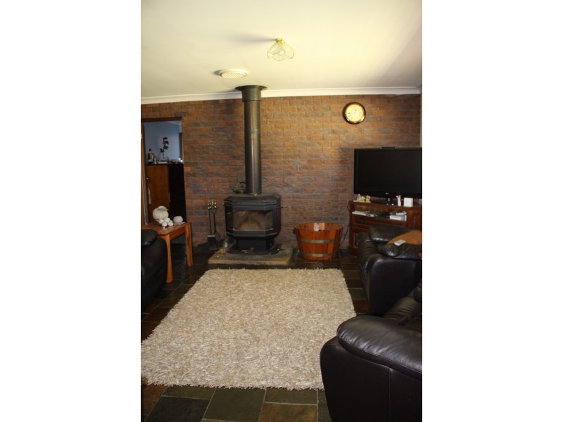 253 Bulwer Street, Tenterfield NSW 2372