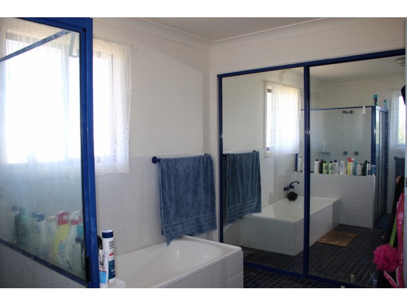 253 Bulwer Street, Tenterfield NSW 2372