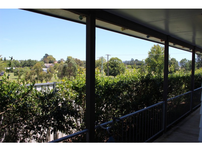 253 Bulwer Street, Tenterfield NSW 2372