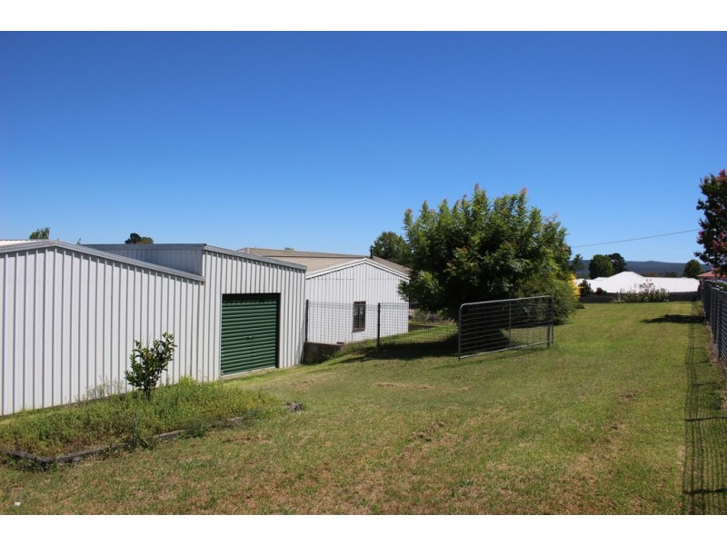 253 Bulwer Street, Tenterfield NSW 2372