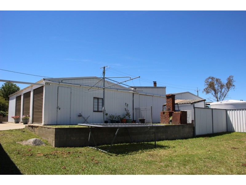 253 Bulwer Street, Tenterfield NSW 2372