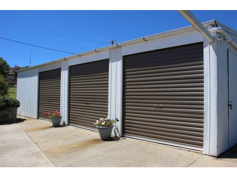 253 Bulwer Street, Tenterfield NSW 2372