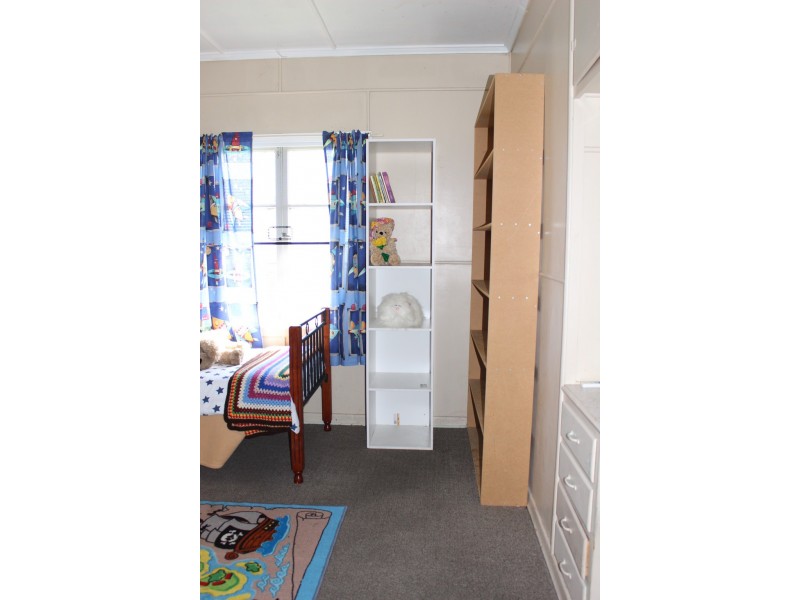 58 Tenterfield Street, Wallangarra QLD 4383