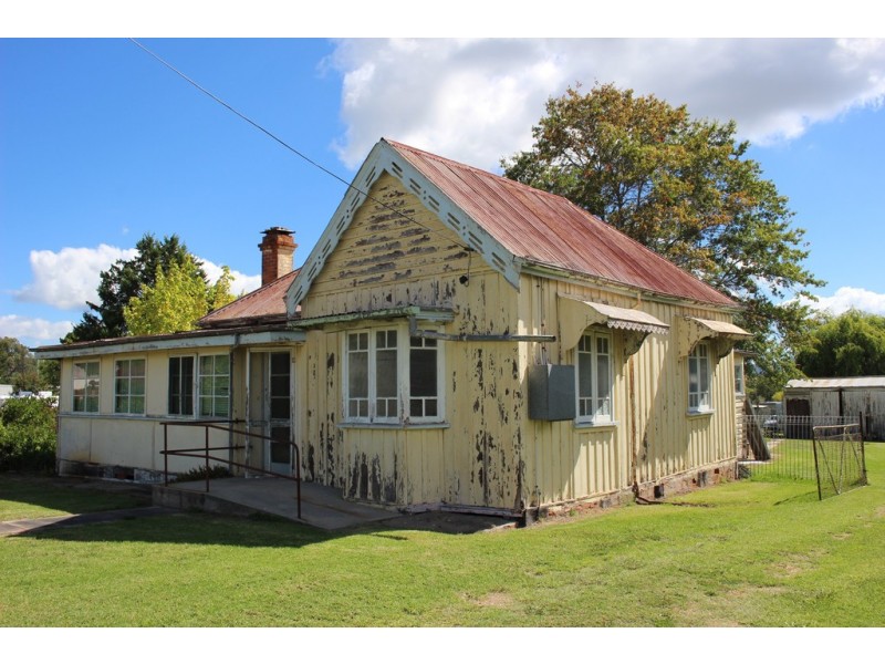 23 Scott Street, Tenterfield NSW 2372