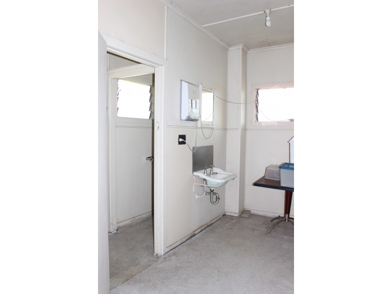 58 Tenterfield Street, Wallangarra QLD 4383