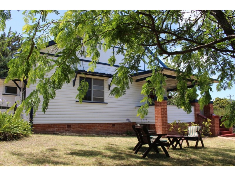 66 Duncan Street, Tenterfield NSW 2372