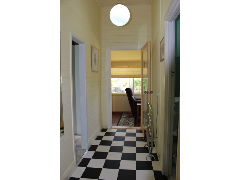 66 Duncan Street, Tenterfield NSW 2372