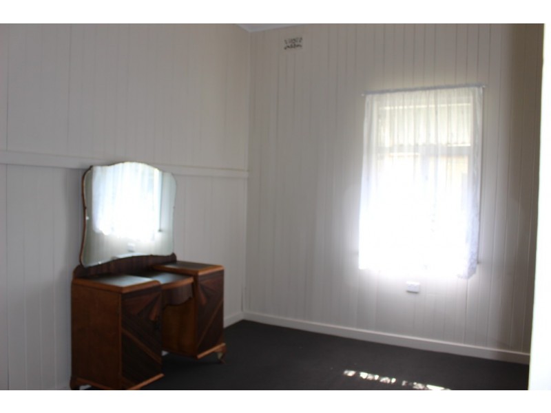 38 Molesworth Street, Tenterfield NSW 2372