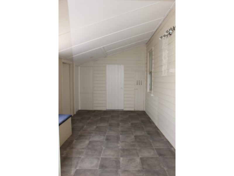 38 Molesworth Street, Tenterfield NSW 2372