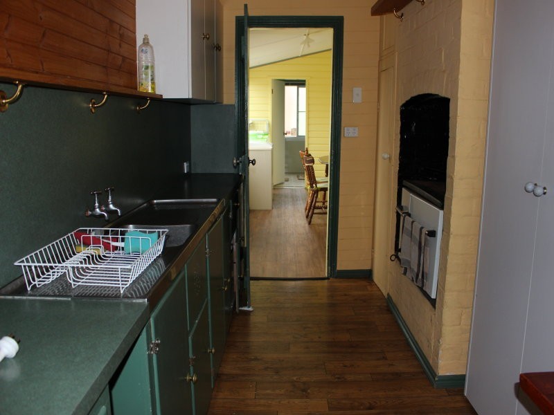 68 Scott Street, Tenterfield NSW 2372