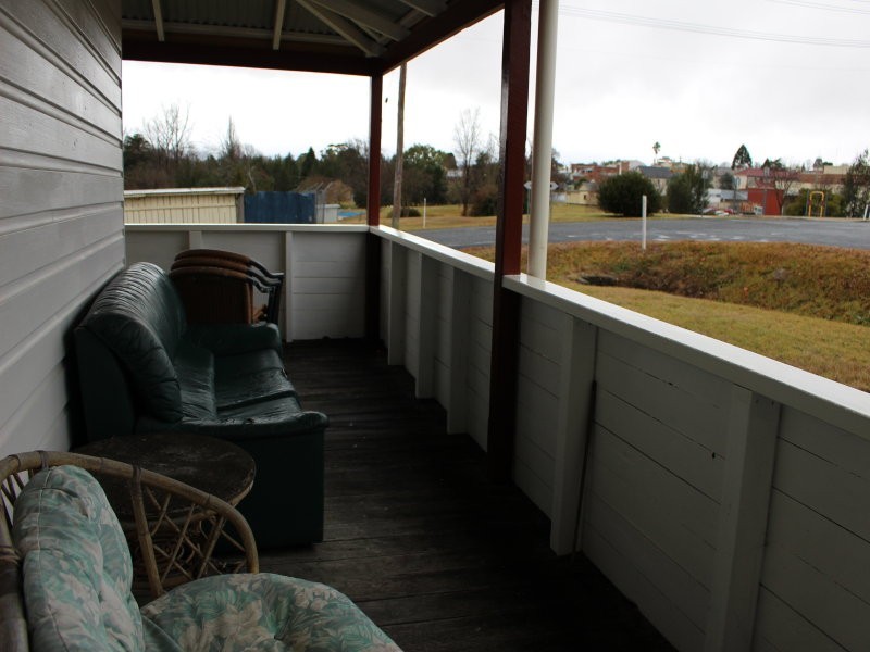 68 Scott Street, Tenterfield NSW 2372