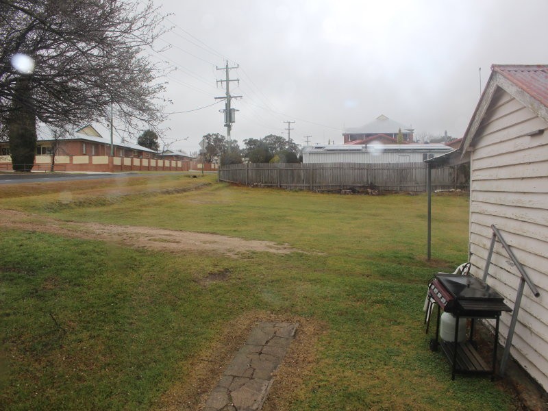 68 Scott Street, Tenterfield NSW 2372