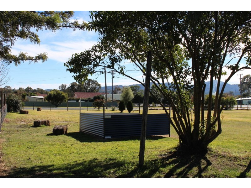 53 Rayleigh Street, Wallangarra QLD 4383