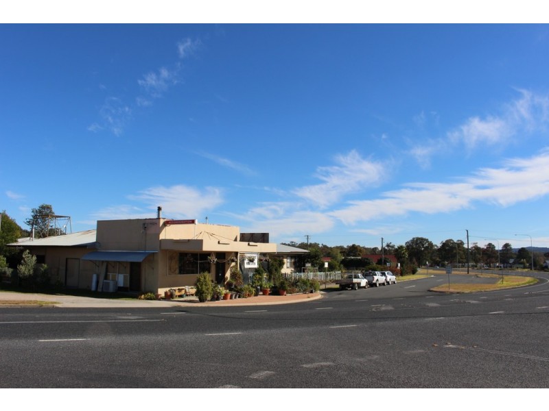 58 Tenterfield Street, Wallangarra QLD 4383