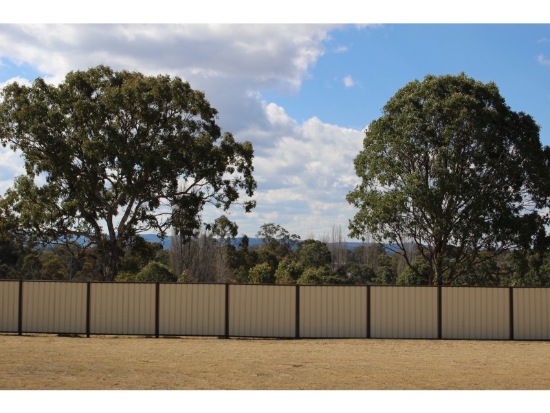 8 MacKenzie Court, Tenterfield NSW 2372