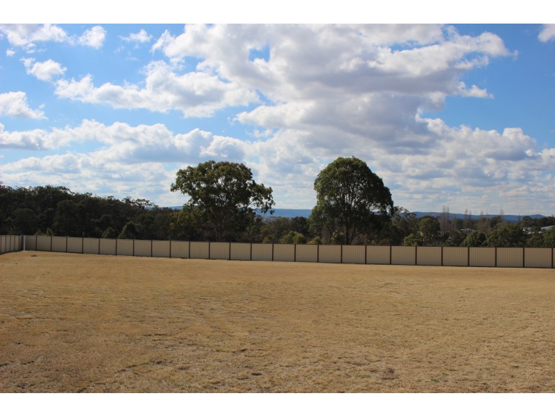 8 MacKenzie Court, Tenterfield NSW 2372