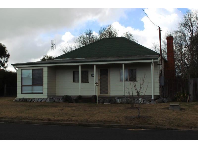 62 High Street, Tenterfield NSW 2372