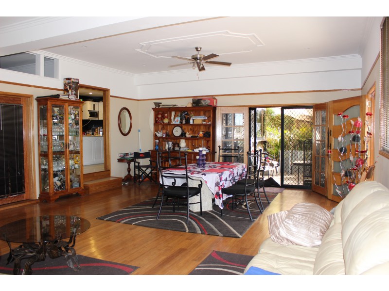 56 Tenterfield Street, Wallangarra QLD 4383