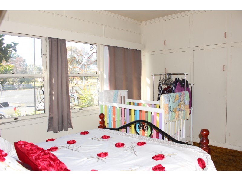 56 Tenterfield Street, Wallangarra QLD 4383